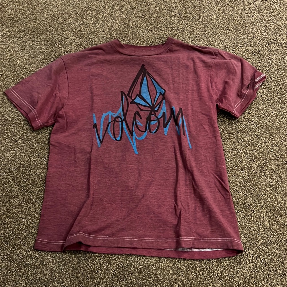 Cute boys volcum shirt